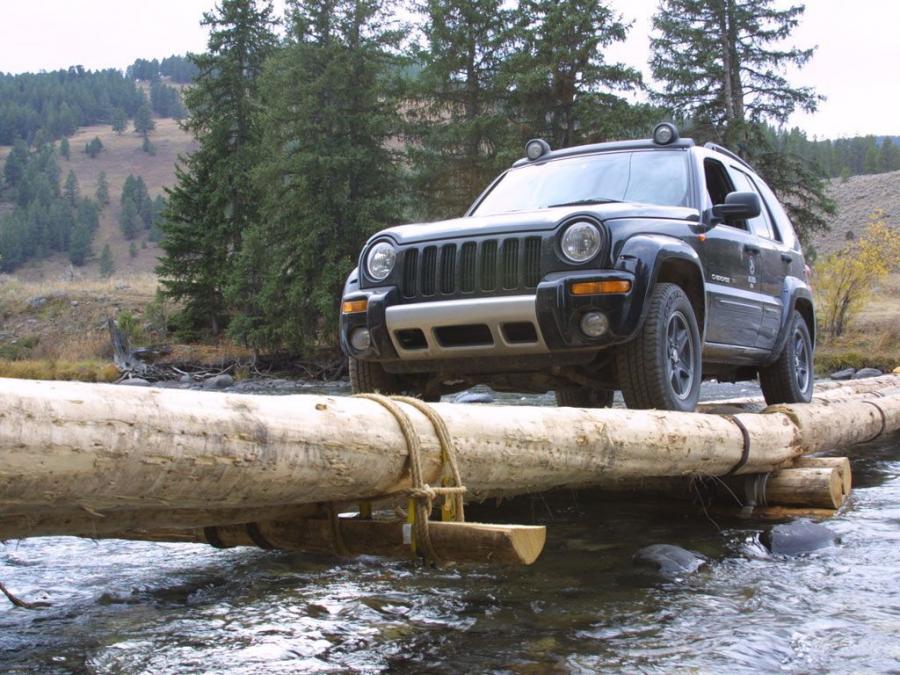  Jeep Cherokee Renegade 2002 года  (фото 31 из 33)